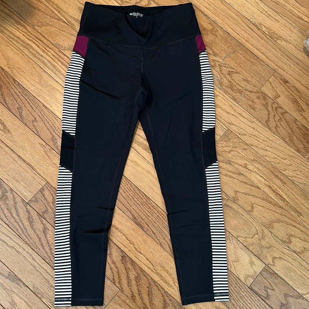 Active Wear Ideology Workout Pants Sz Small Black/White/Burgundy